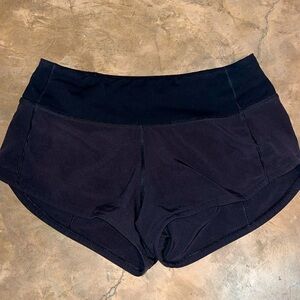 Size 0 Lulu Lemon Speed Up Low-Rise Lined Short 2.5"